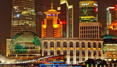 持續改進樓體亮化照明效果，提升城市夜景魅力！